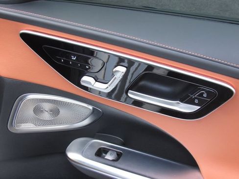 Certified 2022 Mercedes-Benz C 300 4MATIC Sedan image 22