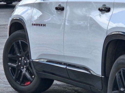 Used 2023 Chevrolet Traverse Premier w/ Redline Edition AWD/4WD image 19