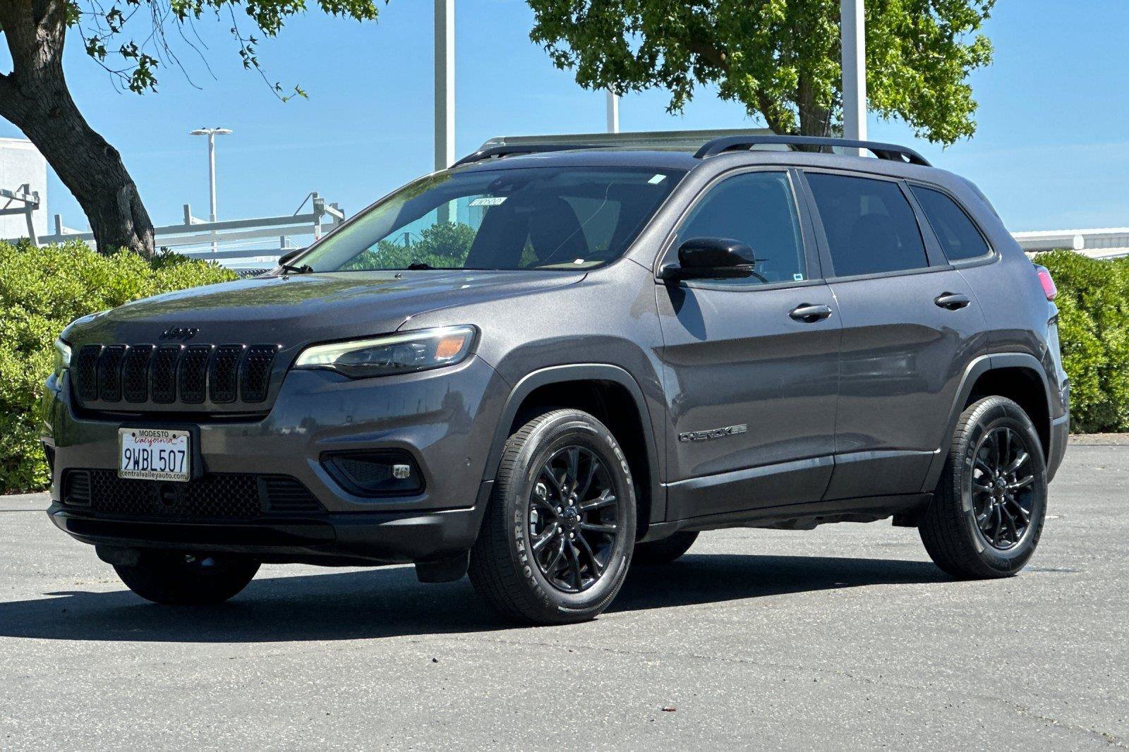 Certified 2023 Jeep Cherokee Altitude Lux AWD/4WD image 7