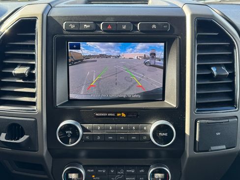 Used 2021 Ford Expedition Max XLT image 16