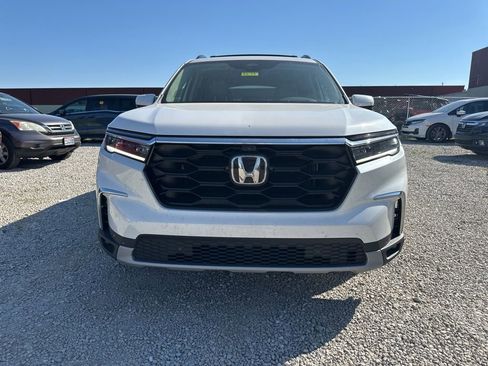 Used 2024 Honda Pilot Elite image 2