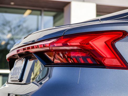 Used 2024 Audi e-tron GT Premium Plus image 7