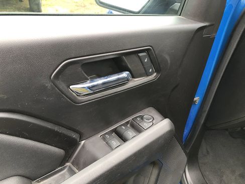 Used 2023 Chevrolet Colorado LT w/ LT Convenience Package II image 12