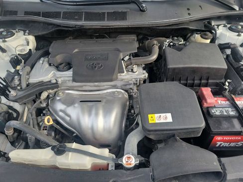 Used 2017 Toyota Camry SE image 33