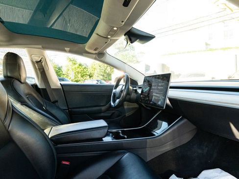 Used 2018 Tesla Model 3 Long Range AWD/4WD image 10