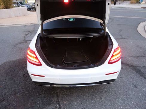 Used 2019 Mercedes-Benz E 300 4MATIC w/ Premium 1 Package image 9