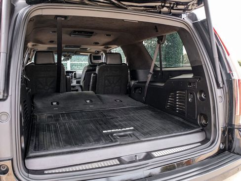 Used 2019 Cadillac Escalade ESV Platinum image 47