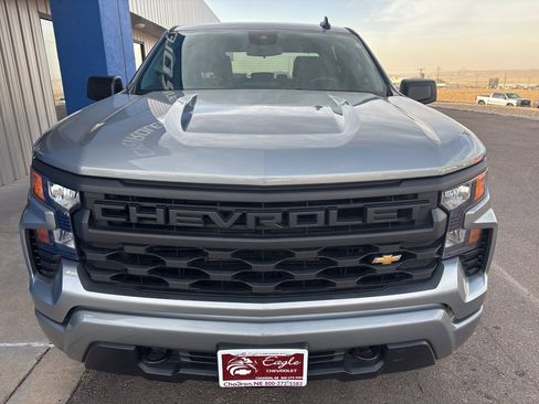 Used 2024 Chevrolet Silverado 1500 Custom image 2