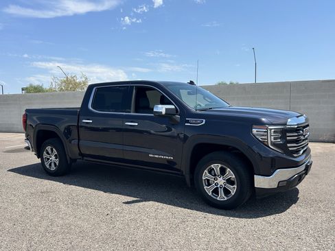 Used 2025 GMC Sierra 1500 SLT RWD image 7