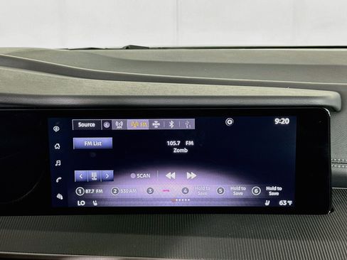 Used 2025 Nissan Murano SV AWD/4WD image 21