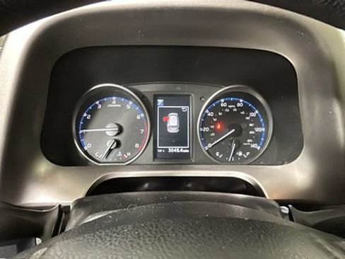 Used 2017 Toyota RAV4 LE AWD/4WD image 17