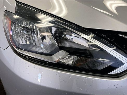 Used 2019 Nissan Sentra SV image 27