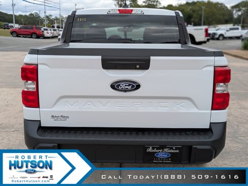 New 2025 Ford Maverick XL image 7