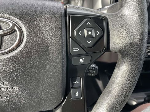 Used 2022 Toyota Tacoma SR image 33