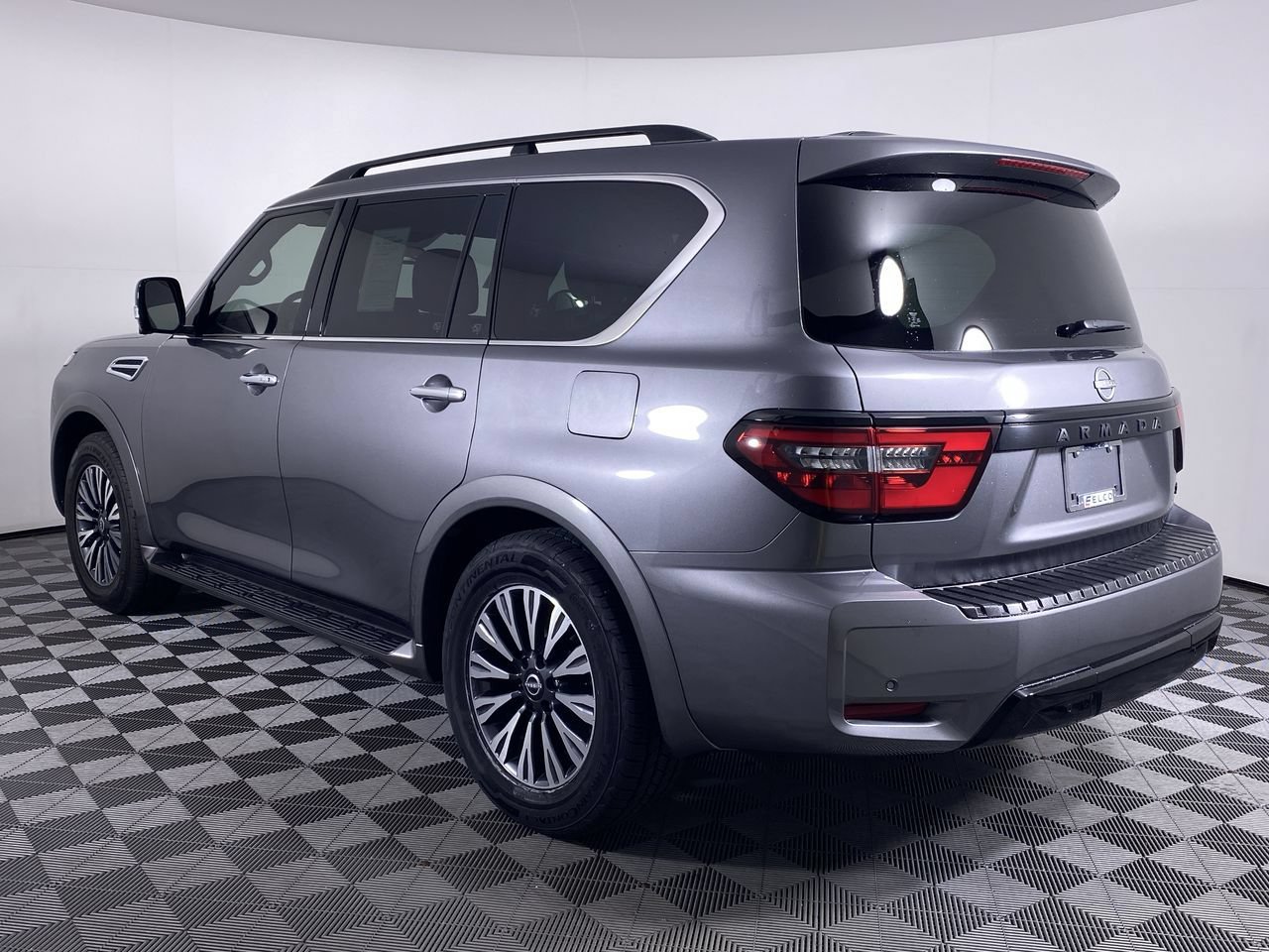 Used 2023 Nissan Armada SL w/ Midnight Edition Package AWD/4WD image 19