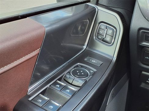 Used 2021 Ford F150 Lariat w/ Equipment Group 502A High image 39