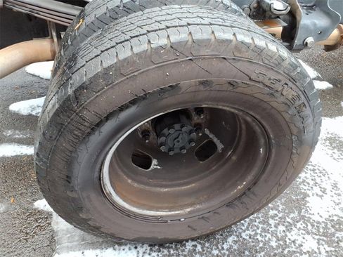 Used 2024 Ford F350 XL w/ XL Chrome Package image 7