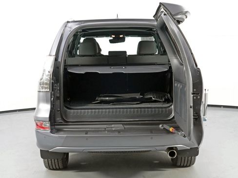 Used 2022 Lexus GX 460 Premium image 10