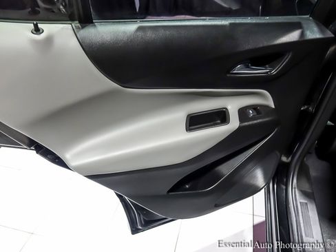Used 2020 Chevrolet Equinox LS w/ LS Convenience Package image 26