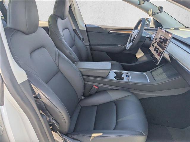 Used 2025 Tesla Model Y Performance AWD/4WD image 17