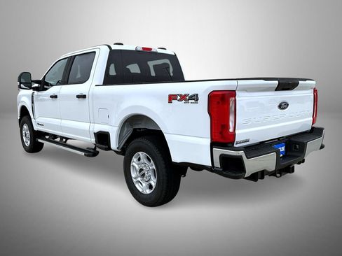 New 2026 Ford F250 XLT w/ FX4 Off-Road Package AWD/4WD image 7