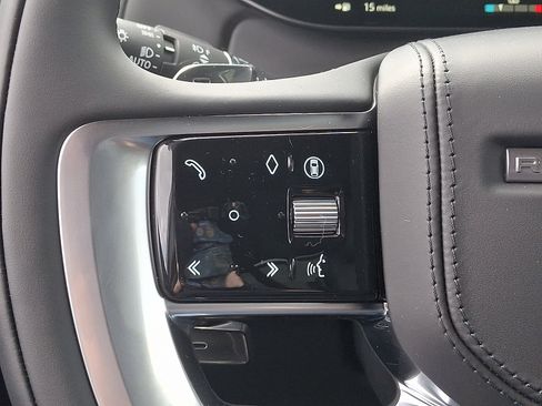 New 2025 Land Rover Range Rover Long Wheelbase SE image 19