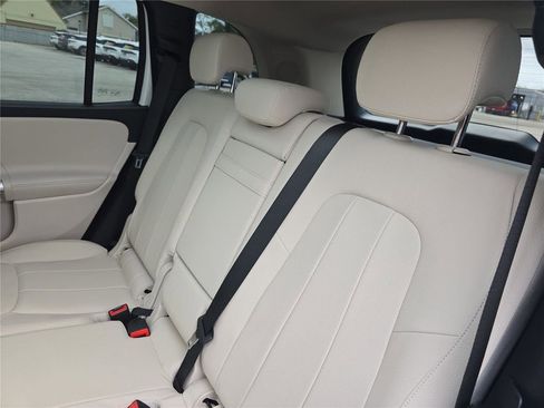 Used 2022 Mercedes-Benz GLB 250 image 10