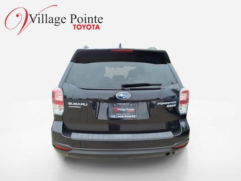 Used 2017 Subaru Forester 2.5i Premium AWD/4WD image 3