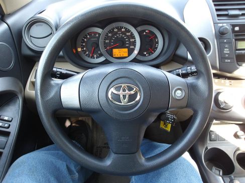 Used 2009 Toyota RAV4 4WD image 14