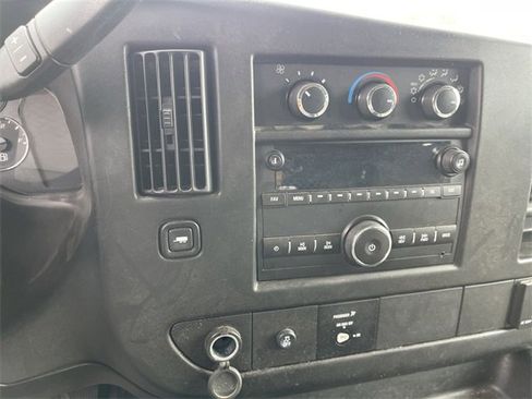 Used 2015 Chevrolet Express 2500 image 6