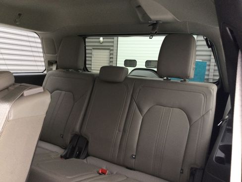 Used 2020 Ford Expedition Limited w/ Equipment Group 302A image 8