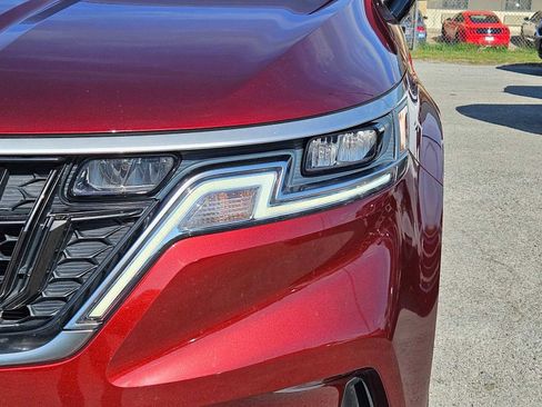 Used 2023 Kia Carnival LX image 11