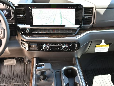 New 2026 GMC Sierra 1500 Elevation w/ Elevation Premium Package AWD/4WD image 19