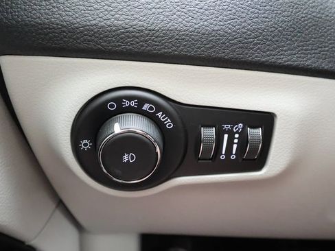 Used 2021 Jeep Compass Limited w/ Sun and Sound Group image 20