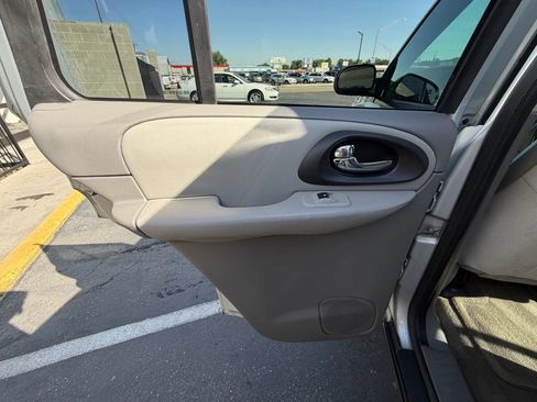 Used 2007 Chevrolet TrailBlazer LS w/ LS Preferred Equipment Group AWD/4WD image 19