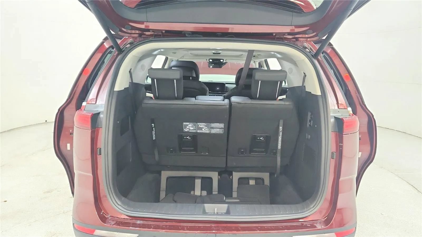 Used 2022 Kia Carnival SX Prestige FWD image 42