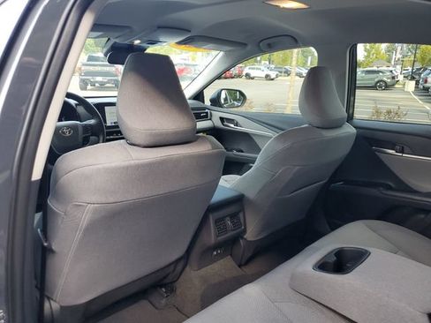 Used 2025 Toyota Camry LE FWD image 17