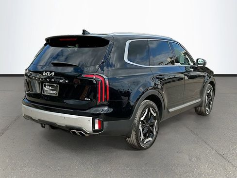 Used 2024 Kia Telluride EX w/ EX Captain's Chair Package AWD/4WD image 7