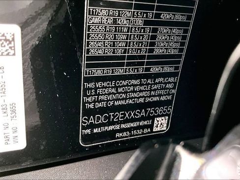 Certified 2025 Jaguar F-PACE R-Dynamic S image 34