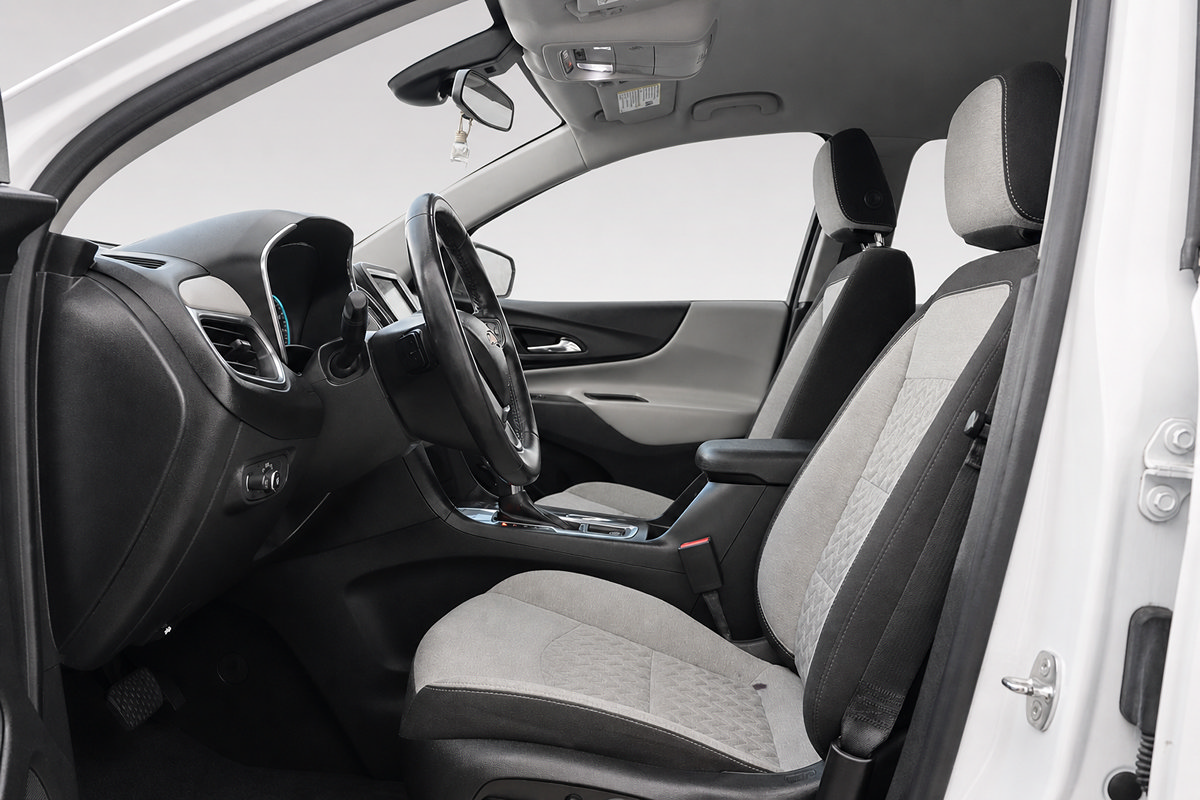 Used 2022 Chevrolet Equinox LT w/ Driver Convenience Package FWD image 25