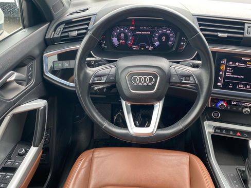Used 2023 Audi Q3 2.0T Premium w/ Convenience Package AWD/4WD image 5