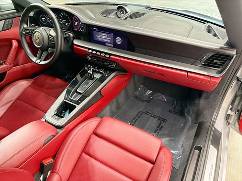 Used 2024 Porsche 911 Carrera RWD image 14