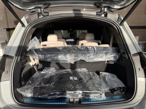 New 2026 Mercedes-Benz GLS 580 4MATIC image 34