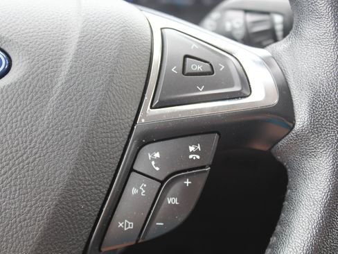 Used 2022 Ford Edge Titanium AWD/4WD image 11