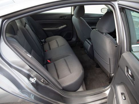 Used 2025 Nissan Altima 2.5 SV image 20