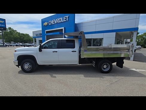 Used 2025 Chevrolet Silverado 3500 W/T w/ WT Convenience Package AWD/4WD image 5