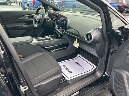 New 2026 Chevrolet Equinox EV LT image 28