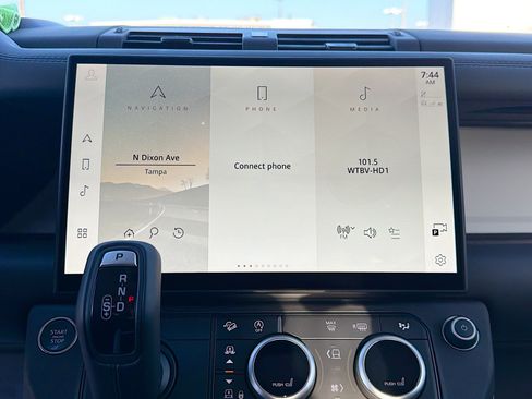 New 2026 Land Rover Defender 110 X-Dynamic SE AWD/4WD image 28