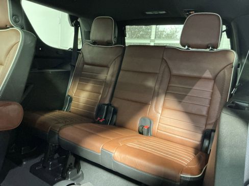 Used 2023 GMC Yukon Denali Ultimate image 26