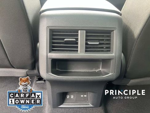 Used 2021 Volkswagen Atlas Cross Sport SE w/ Panoramic Sunroof Package FWD image 29